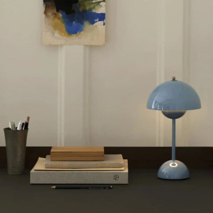Lampada da tavolo LED moderna, senza fili e dimmerabile 
