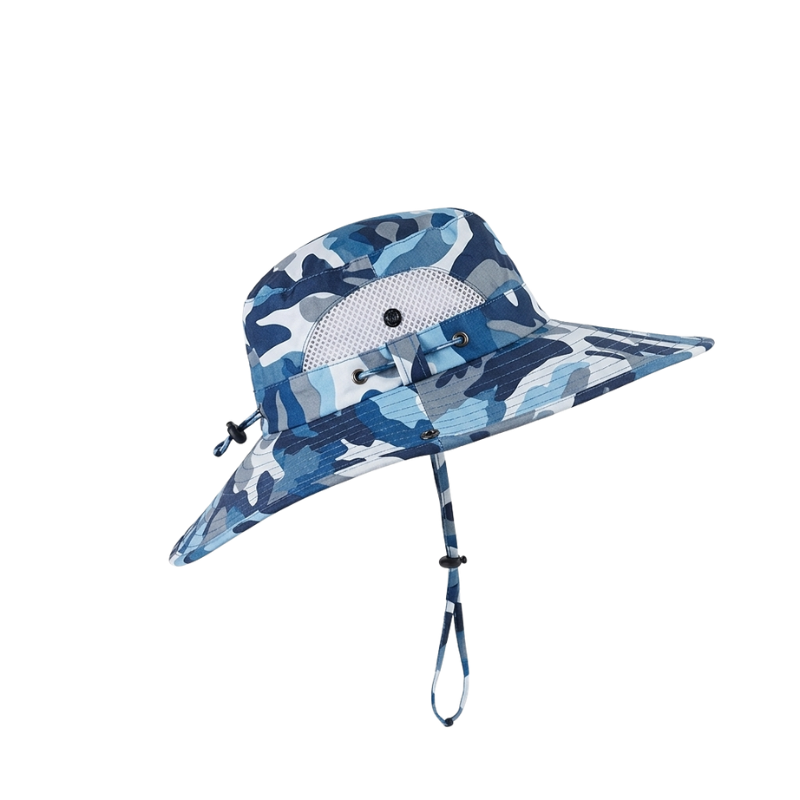 Hat with integrated solar fan 