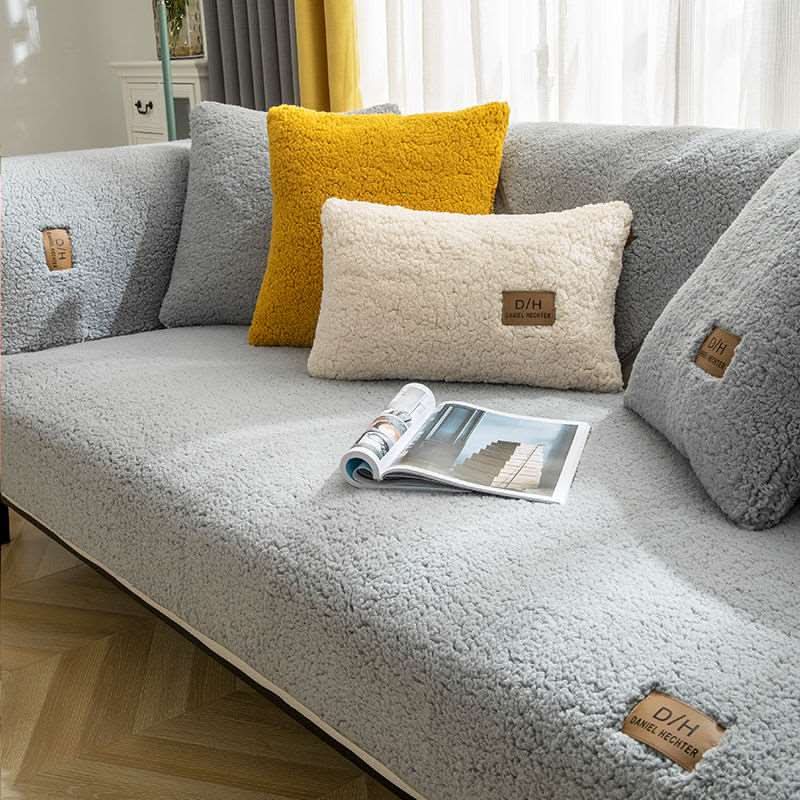 Ultra Soft Lamb Cashmere Sofa Cover – Plush Effect & Non-Slip 