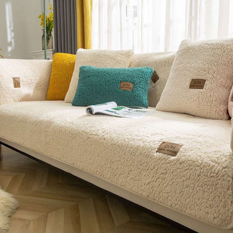 Ultra Soft Lamb Cashmere Sofa Cover – Plush Effect & Non-Slip 