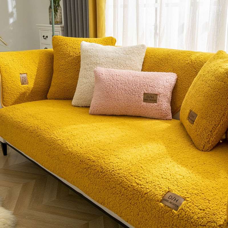 Ultra Soft Lamb Cashmere Sofa Cover – Plush Effect & Non-Slip 