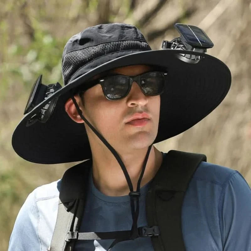Hat with integrated solar fan 
