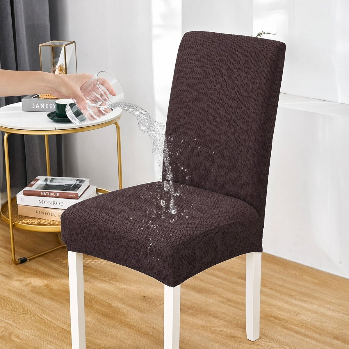 Prémiové elastické potahy na židle pro trvalou ochranu 